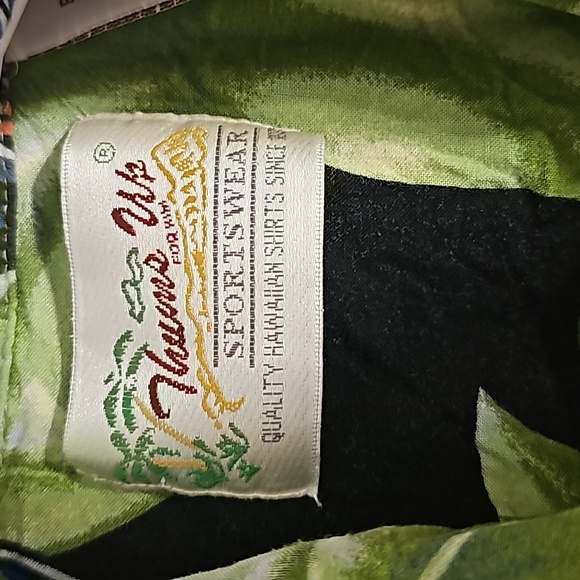 Vintage Hawaiian Shirt - Picture 2 of 5